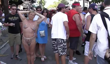 Puta quente coberto de sexo em grupo swing amador x videos com homens