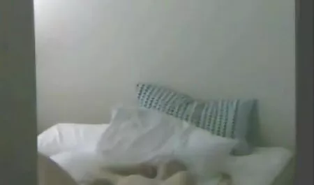 Escravo deu esposa xx videos amadores uma pênis para toque com ele