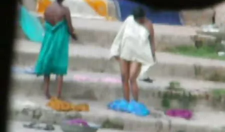 Jovem menina hahalnya fazendo uma x videos casal amador kuni