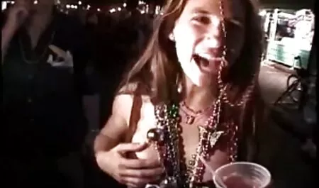 O macho é inquieto é irritante para uma menina em meias amador brasileiro xvideos listradas