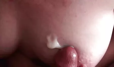 Sedutora xvideos coroas amadoras mulher girando no cu nu no vestiário