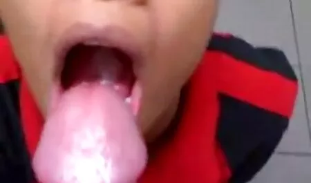 Doce 18 ano velho acaricia dela bichano para faço xvideos amadores br ela mesma orgasmo