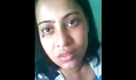Em 69 poses, uma jovem x videos armadoras morena chupa um pau para um fã