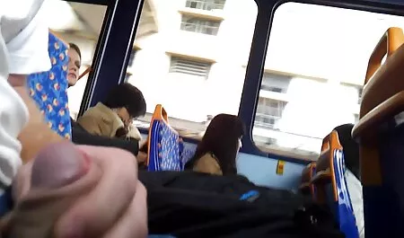 Menina loira em meias brancas acariciando a vagina x videos amador novinha com os dedos