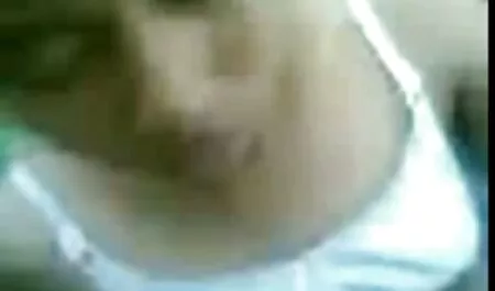 Mulher asiática amarrada xvideo amador no mato com cordas e acariciou sua buceta com vibrador elétrico