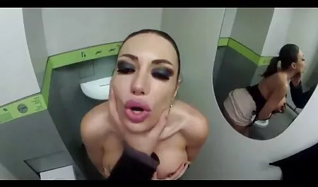 Reunião suruba amadora xvideos de família pela manhã na cozinha