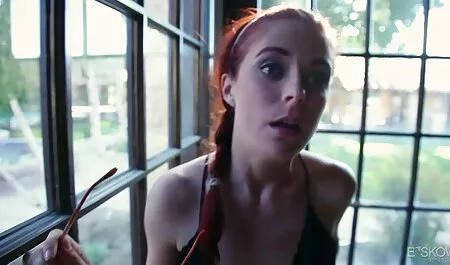 Sexy mãe dá um jovem na sala xvideos amadores anal de estar