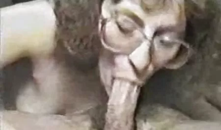 Babe Melli pronto para permitir a x video mador carcaça pornô para buracos