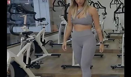 Bronzeada bebê mostra doce rosa vagina xvideos carnaval amador