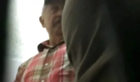 Safado x videos novinhas amador puta acaricia o clitóris com um vibrador e ter um bom orgasmo